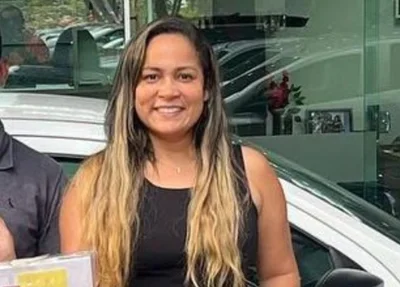 Dayslhe Kalliane Lima Alcantara, proprietária da Excelência Veículos