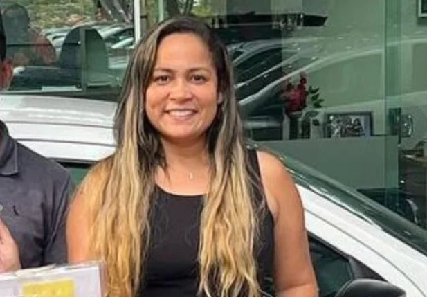 Dayslhe Kalliane Lima Alcantara, proprietária da Excelência Veículos