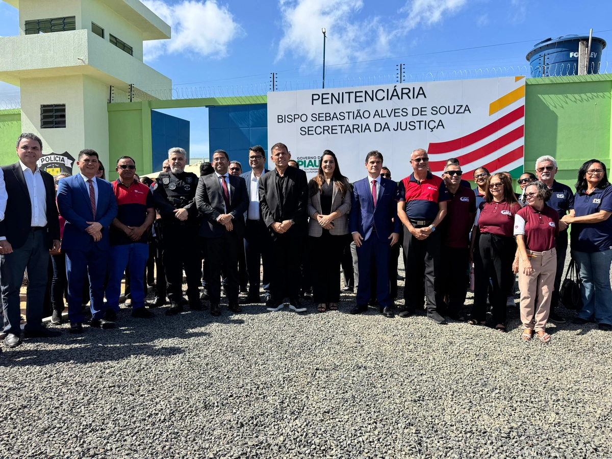 Deputado Rubens Vieira participa da inauguração da penitenciária de Buriti dos Lopes