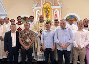 Deputado Rubens Vieira prestigia posse canônica do novo pároco de Cocal