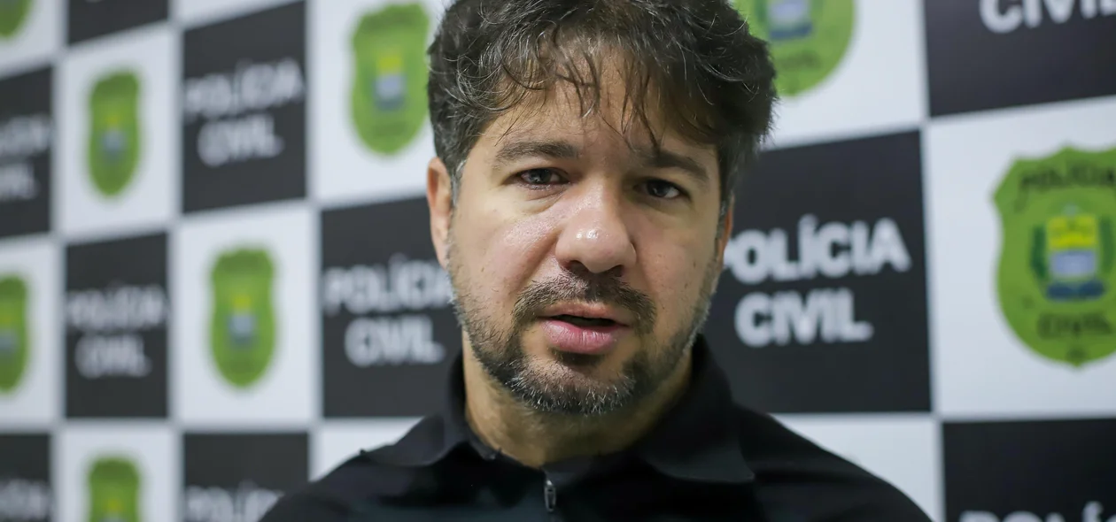 Diretor do DENARC, delegado Samuel Silveira