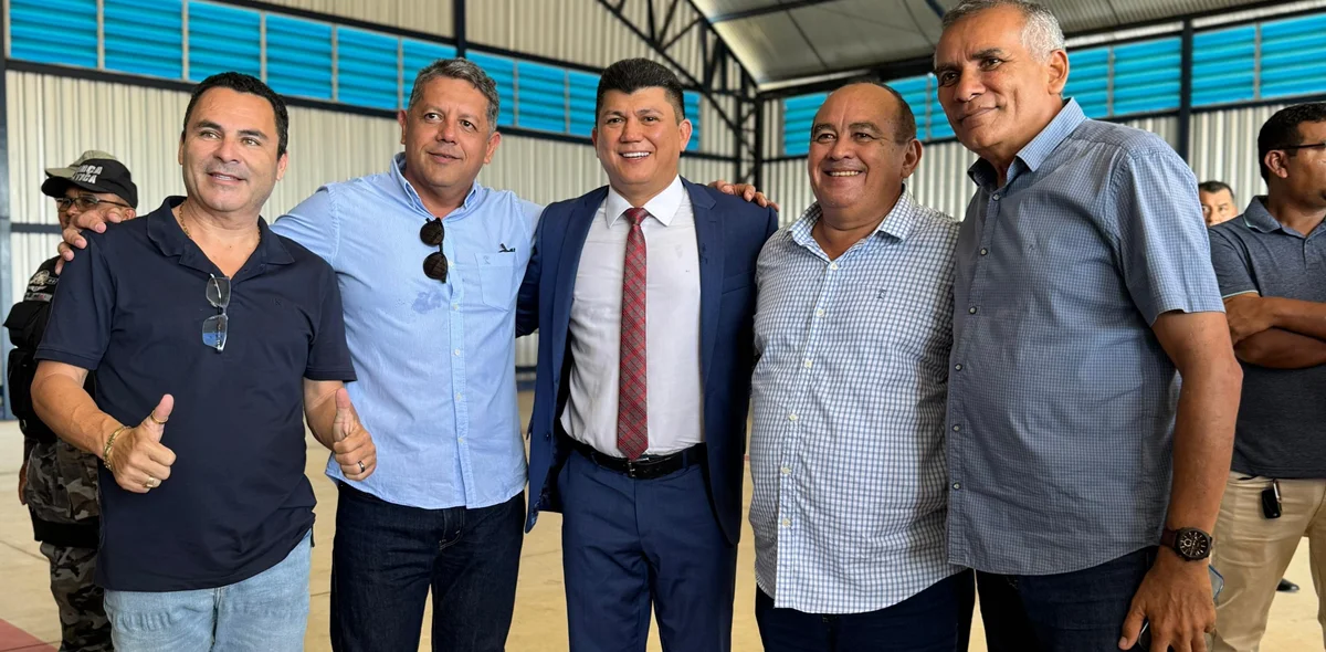 Diversas autoridades estiveram no local