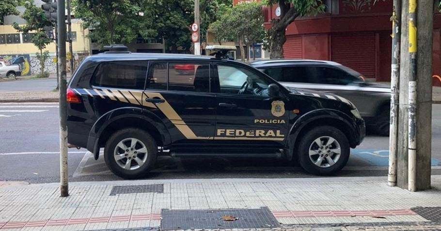 Equipe da Polícia Federal na Operação Egrégora