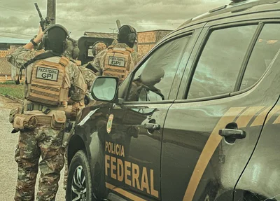 Equipes do GPI da Polícia Federal