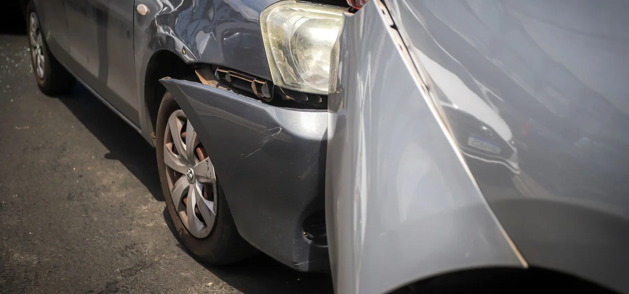 Etios acabou colidindo com carro da frente