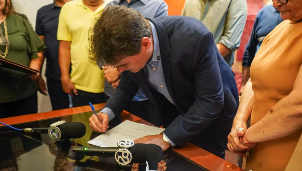 Governador em exercício Severo Eulálio
