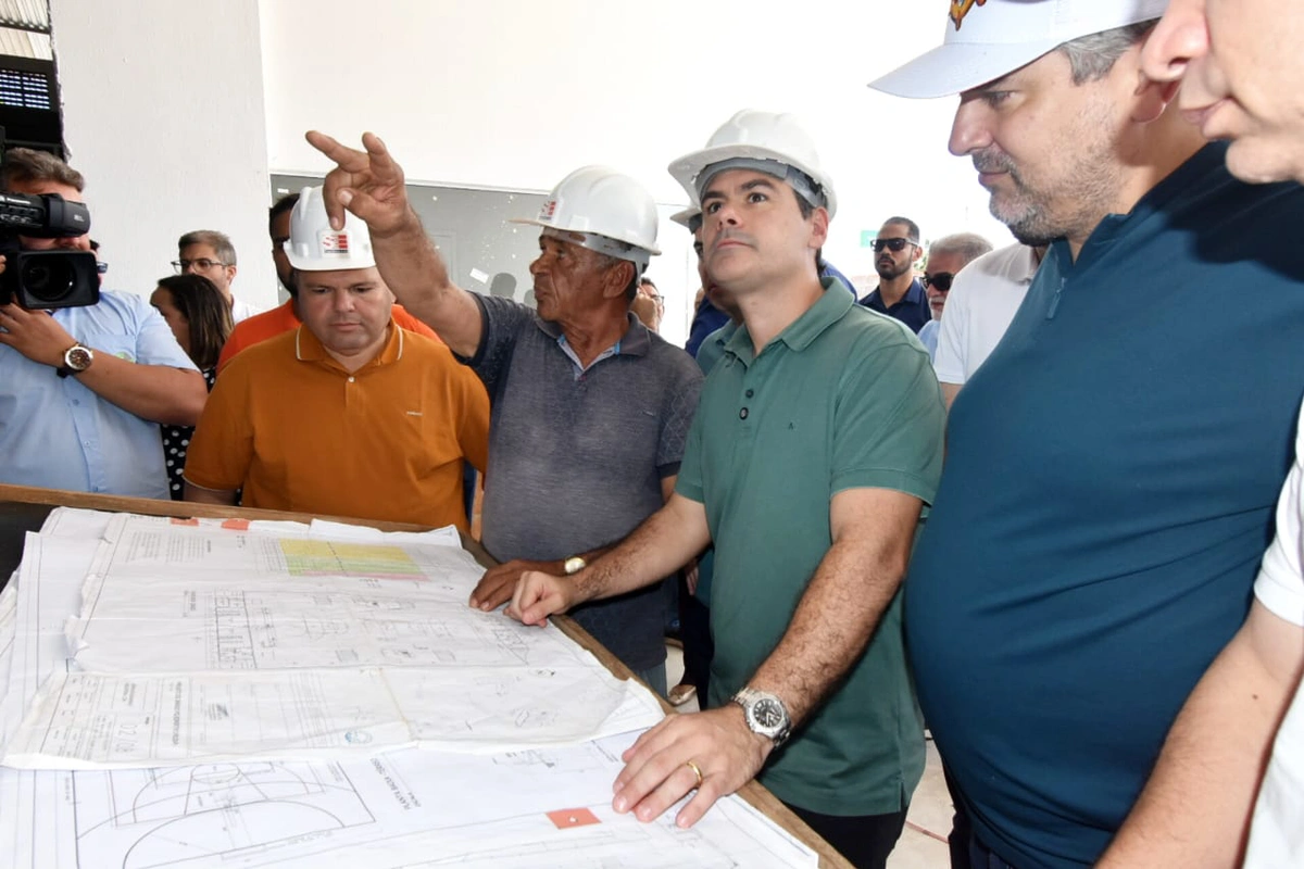 Governador em exercício, Severo Eulálio, em Picos
