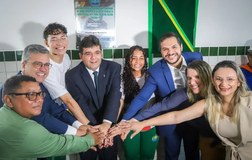 Governador Rafael Fonteles entrega reforma do Ceti Maria Modestina Bezerra em Teresina