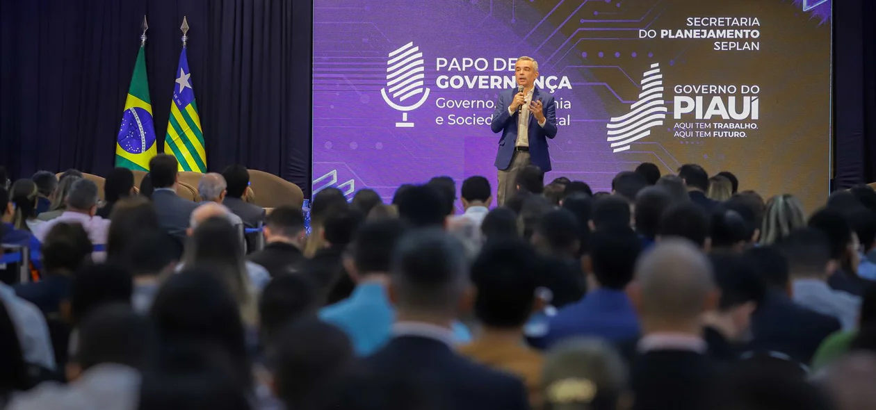 Governador Rafael Fonteles no evento