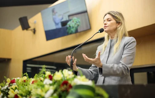 Gracinha Mão Santa cobra urgência para conclusão das obras no Porto dos Tatus