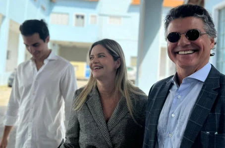 Gracinha Mão Santa participa da entrega de 10 novos leitos de UTI em Parnaíba