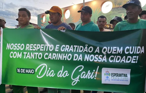 Homenagem aos garis da cidade de Esperantina