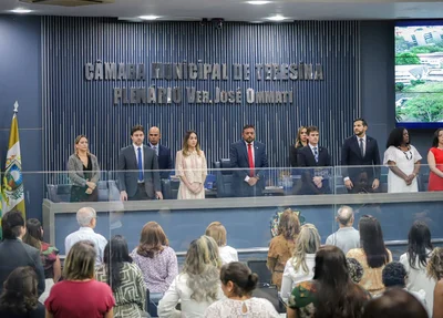 Isabel Fonteles durante sessão solene para receber título de cidadã teresinense