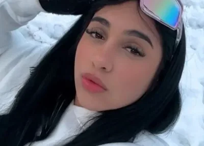 Laryssa Sales