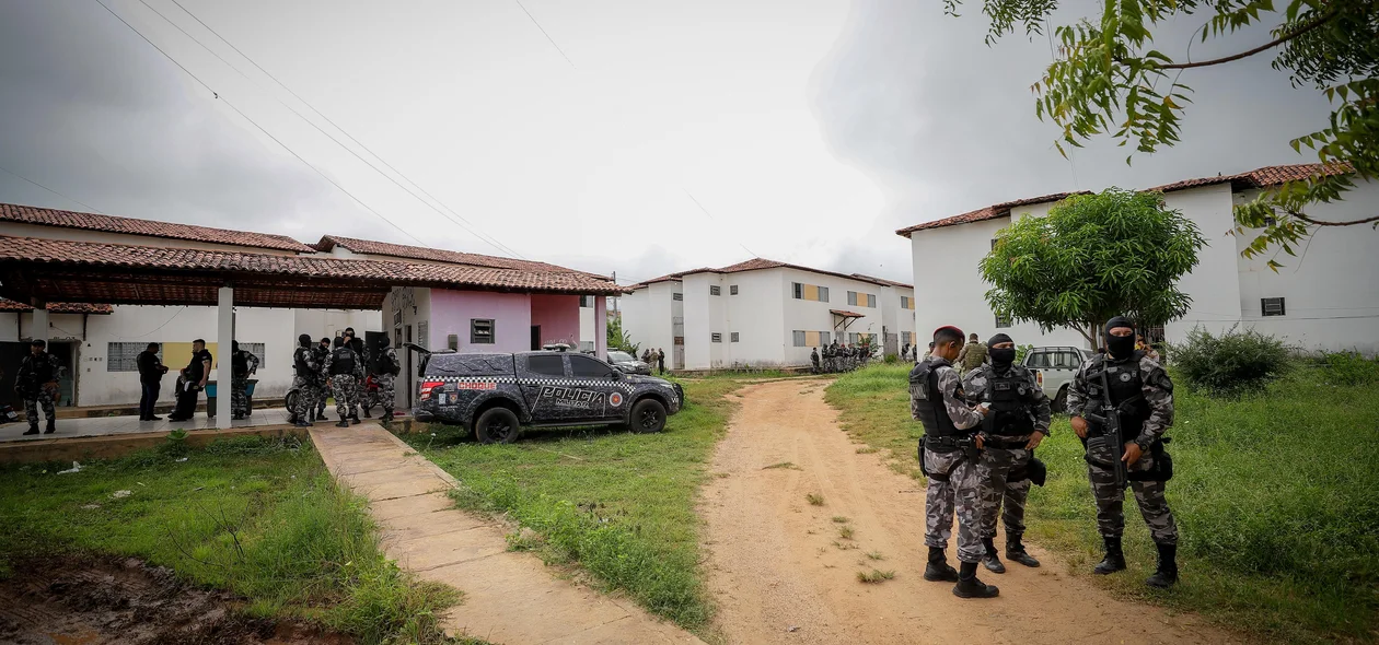 Local foi alvo de mandados