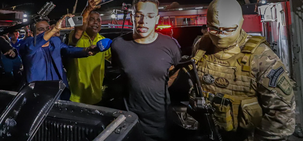 Lokinho conduzido por policiais