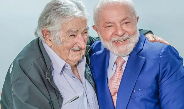 Lula vai ao velório de Pepe Mujica