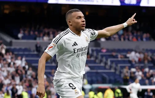 Mbappé comemora diante do Celta de Vigo