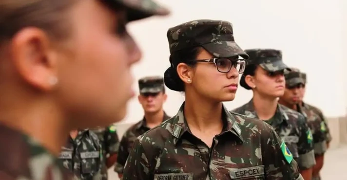 Militares mulheres