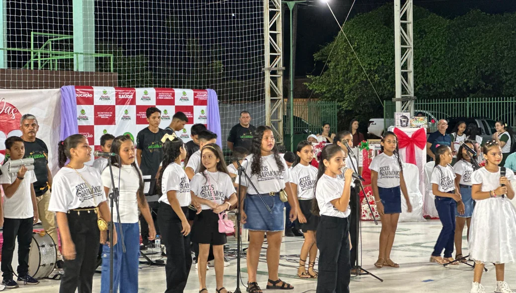Momento de apresentações das crianças