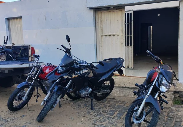 Motocicletas apreendidas no desmanche ilegal