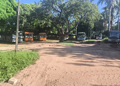 Motoristas da Marvão Serviços cruzam os braços e deixam alunos sem transporte escolar em Teresina