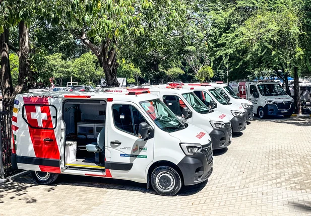 Novas ambulâncias entregues pelo governo