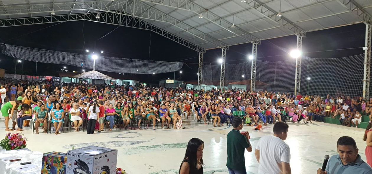 O evento ocorreu no Centro Cultural dos Cocais.