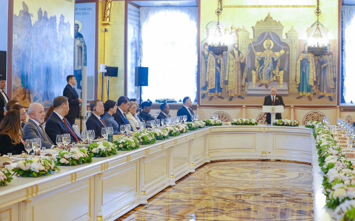 O presidente Lula durante almoço oferecido por Vladimir Putin