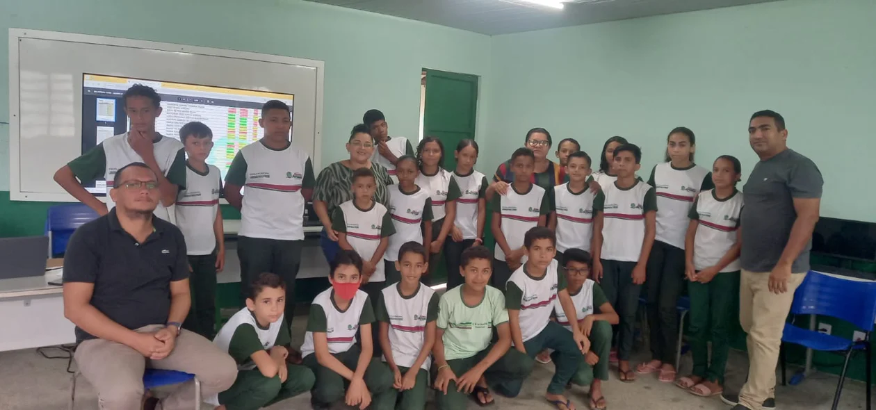 O projeto auxília os estudantes da Escola Liberdade Paulo Freire