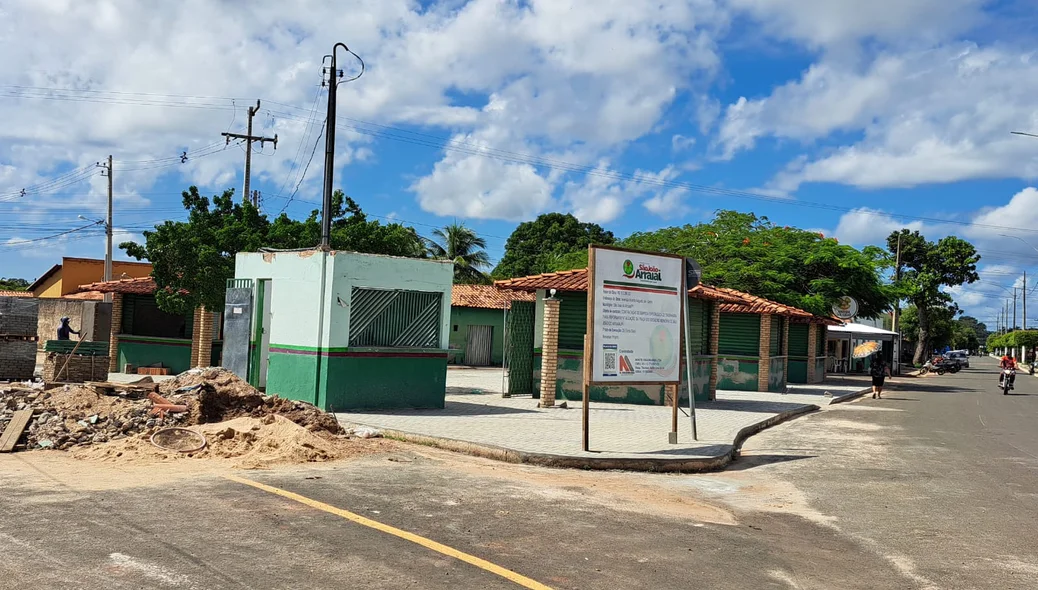 Obras na Praça dos Cocais em São João do Arraial
