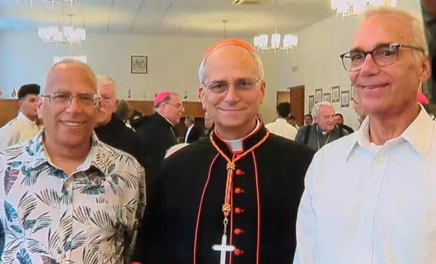 Papa Leão XIV com os irmãos, Louis Prevost e John Prevost