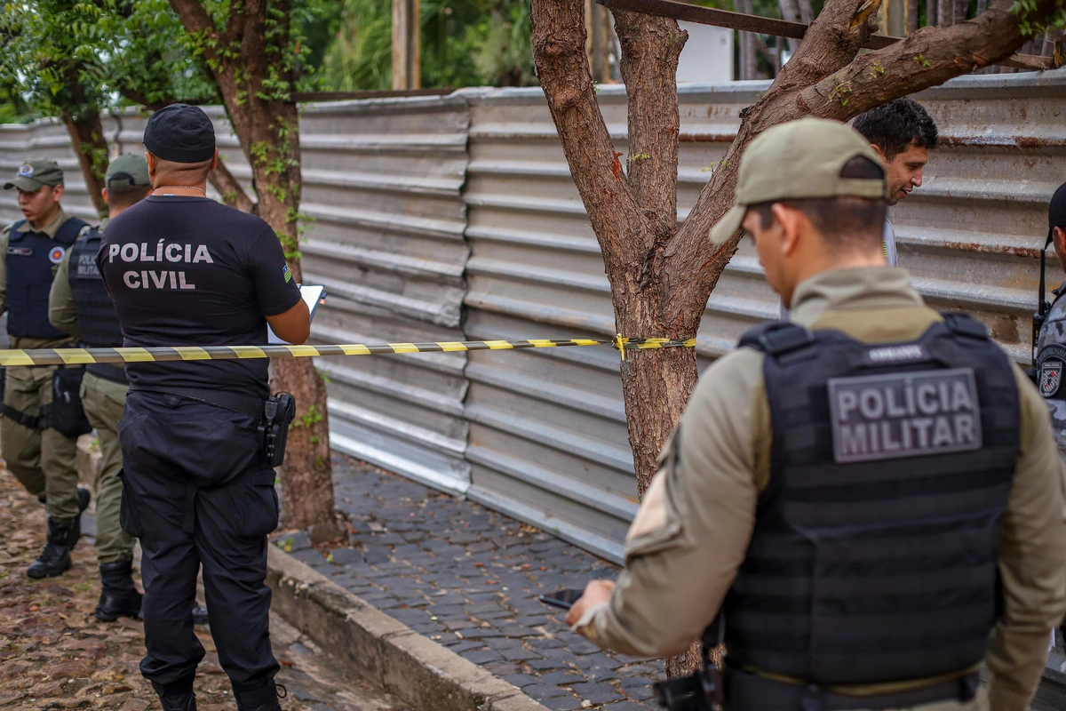 Polícia no local do crime