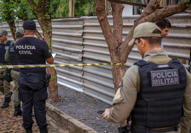 Polícia no local do crime