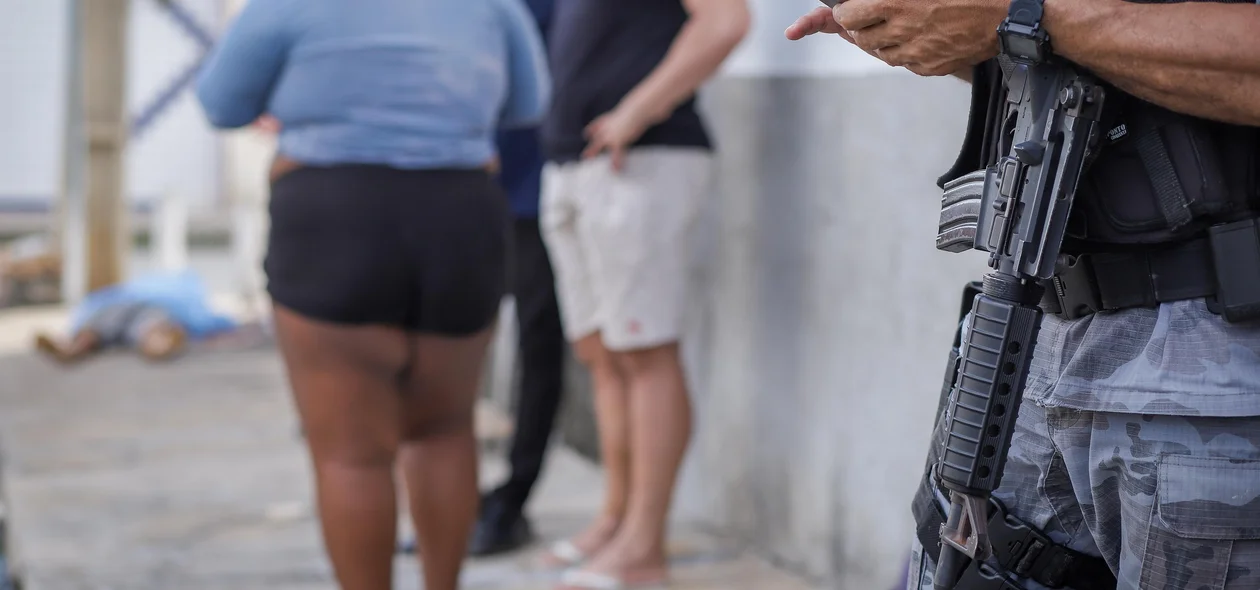 Policiais do 6º BPM atenderam a ocorrência no local do crime