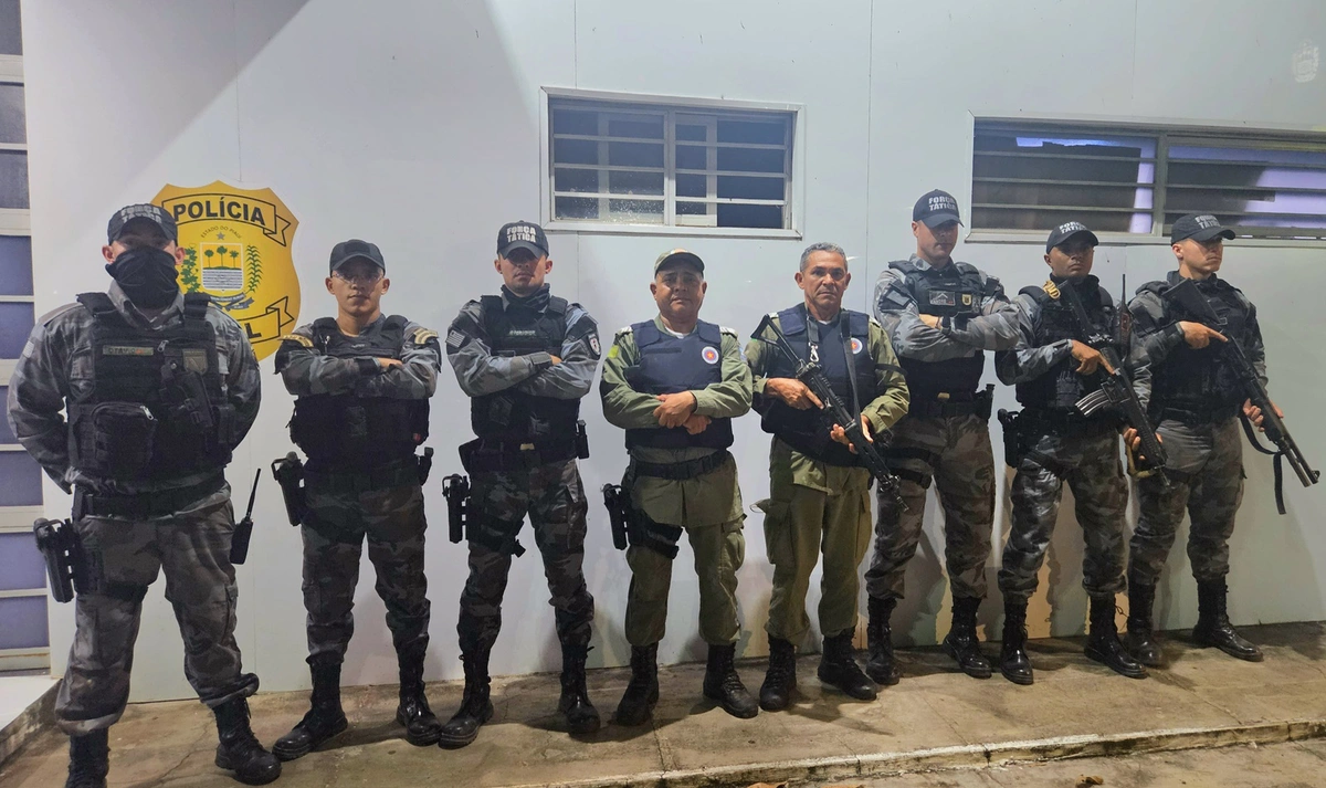 Policiais militares que participaram da operação
