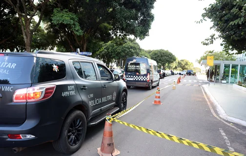 Prédio do Ministério do Desenvolvimento Social foi isolado após ameaça de bomba