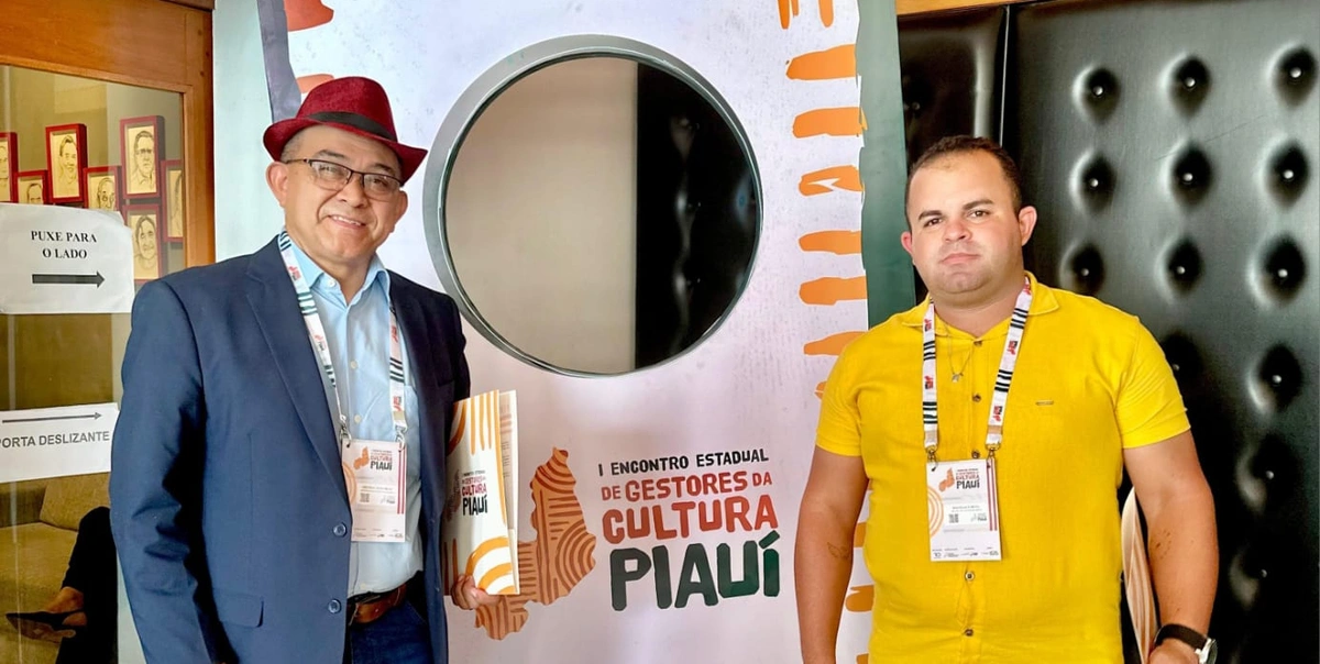 Prefeito Abdoral Melo e secretário de cultura Douglas Farias