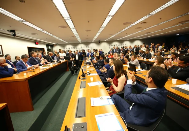 Prefeito Dr. Gilberto Júnior avalia como positiva a Marcha dos Prefeitos em Brasília