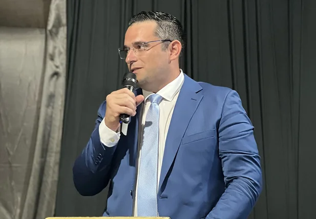 Prefeito Erikson Fenelon