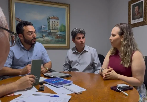 Prefeito Francisco Emanuel alinha entrega de 407 títulos de terra em Parnaíba