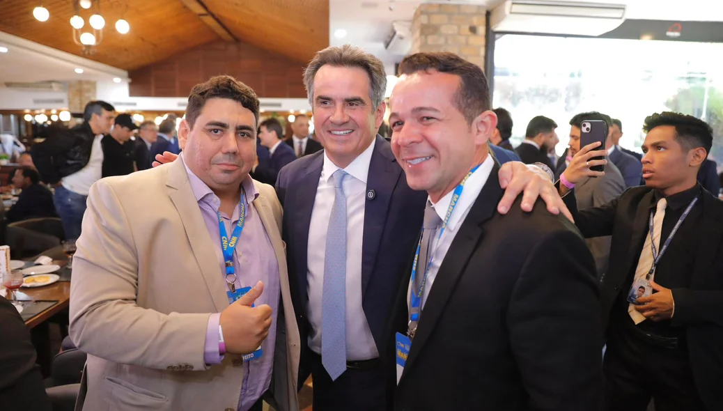 Prefeitos de diferentes partidos se reuniram com senador Ciro Nogueira