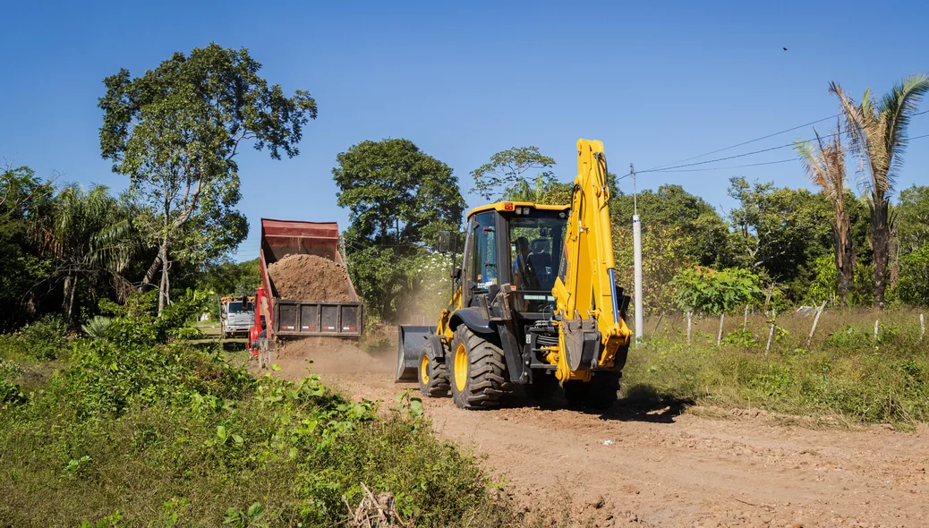 Prefeitura de José de Freitas recupera mais de 46 km de estradas na zona rural