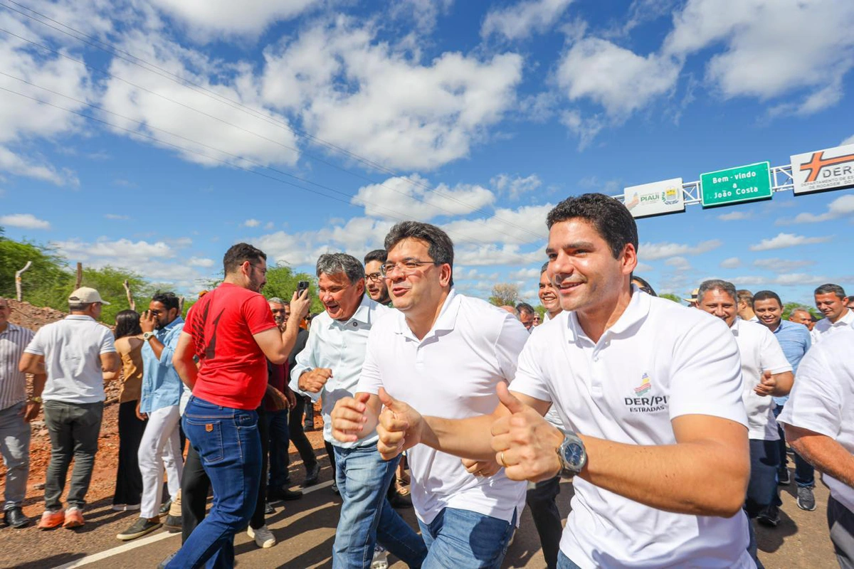 Rafael Fonteles e Leonardo Sobral do DER inauguram obras