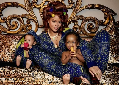 Rihanna e os dois filhos, RZA e Riot Rose