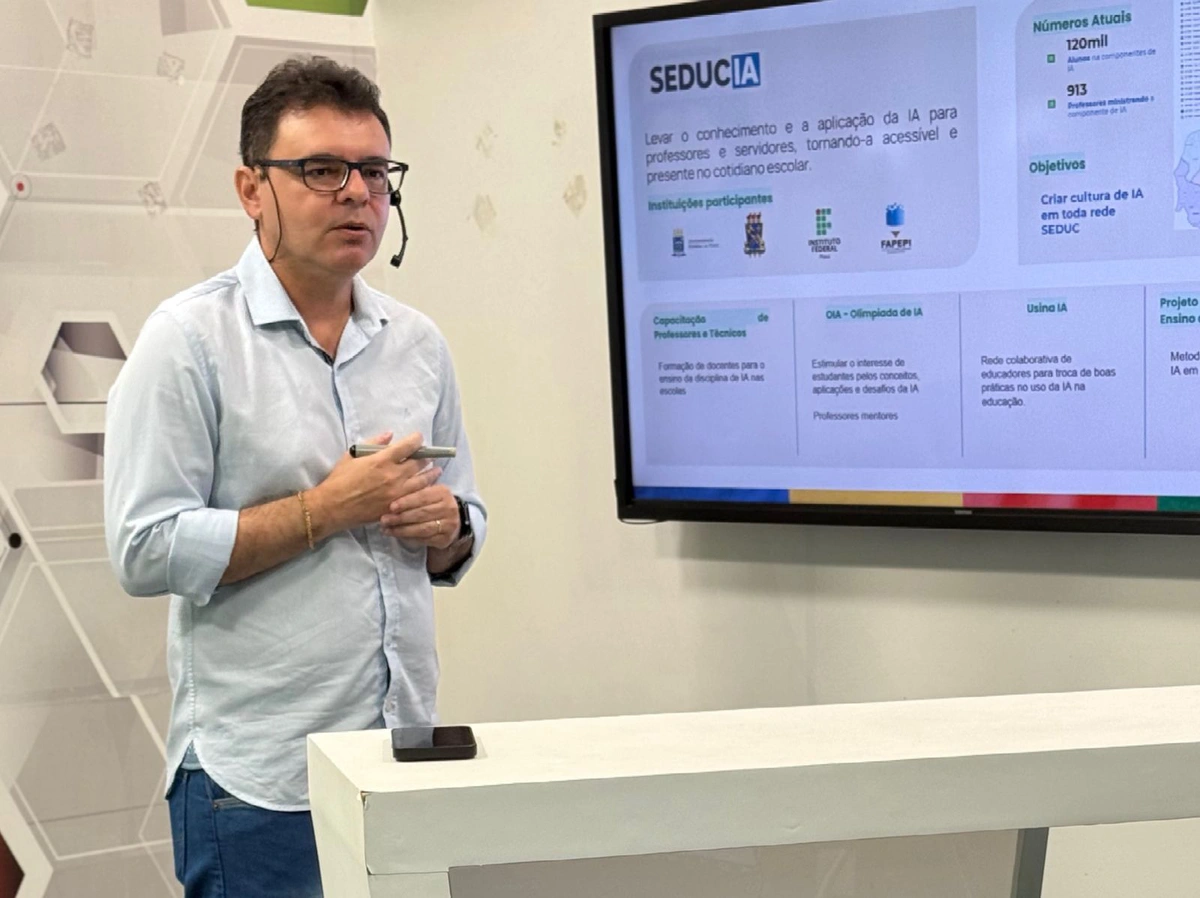 Seduc amplia formação de professores para ensinar IA