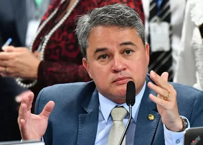 Senador Efraim Filho (União Brasil)