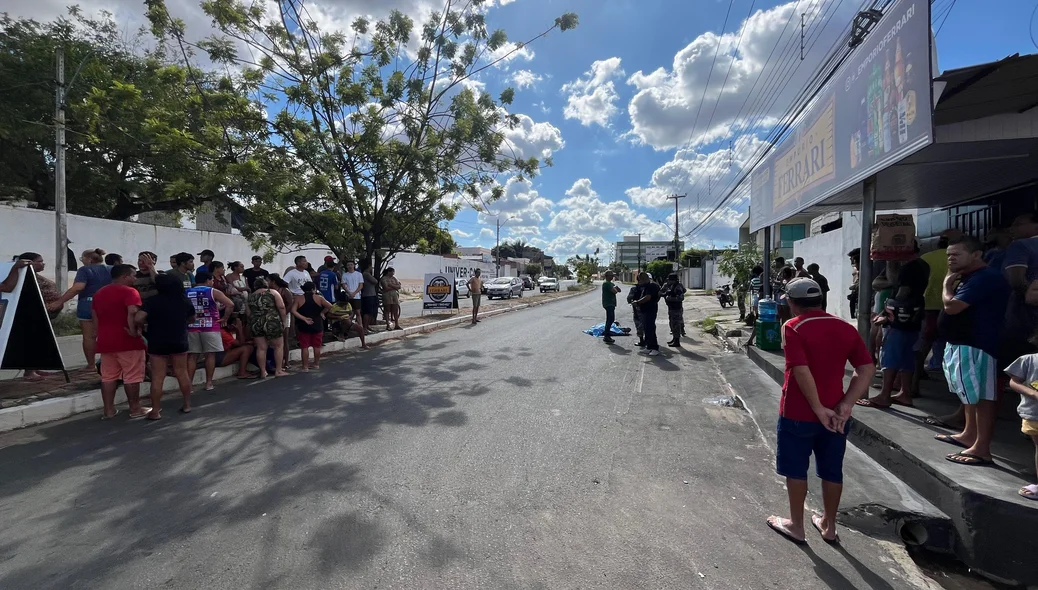 Um dos criminosos morreu ao tentar fugir e o comparsa ficou ferido