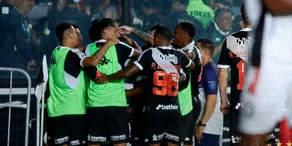 Vasco vence Operário-PR nos pênaltis e avança para as oitavas da Copa do Brasil