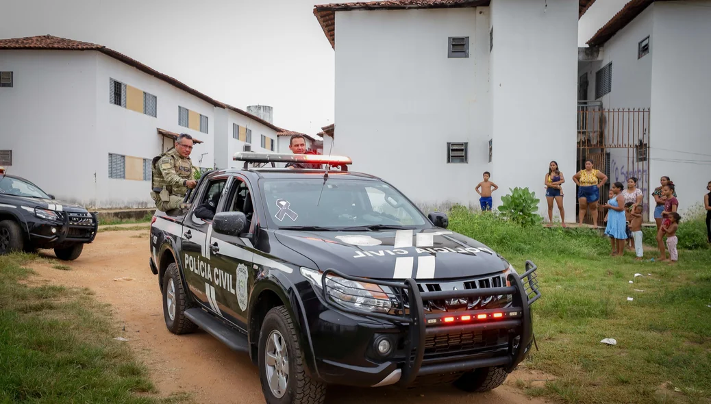 Viatura da Polícia Civil